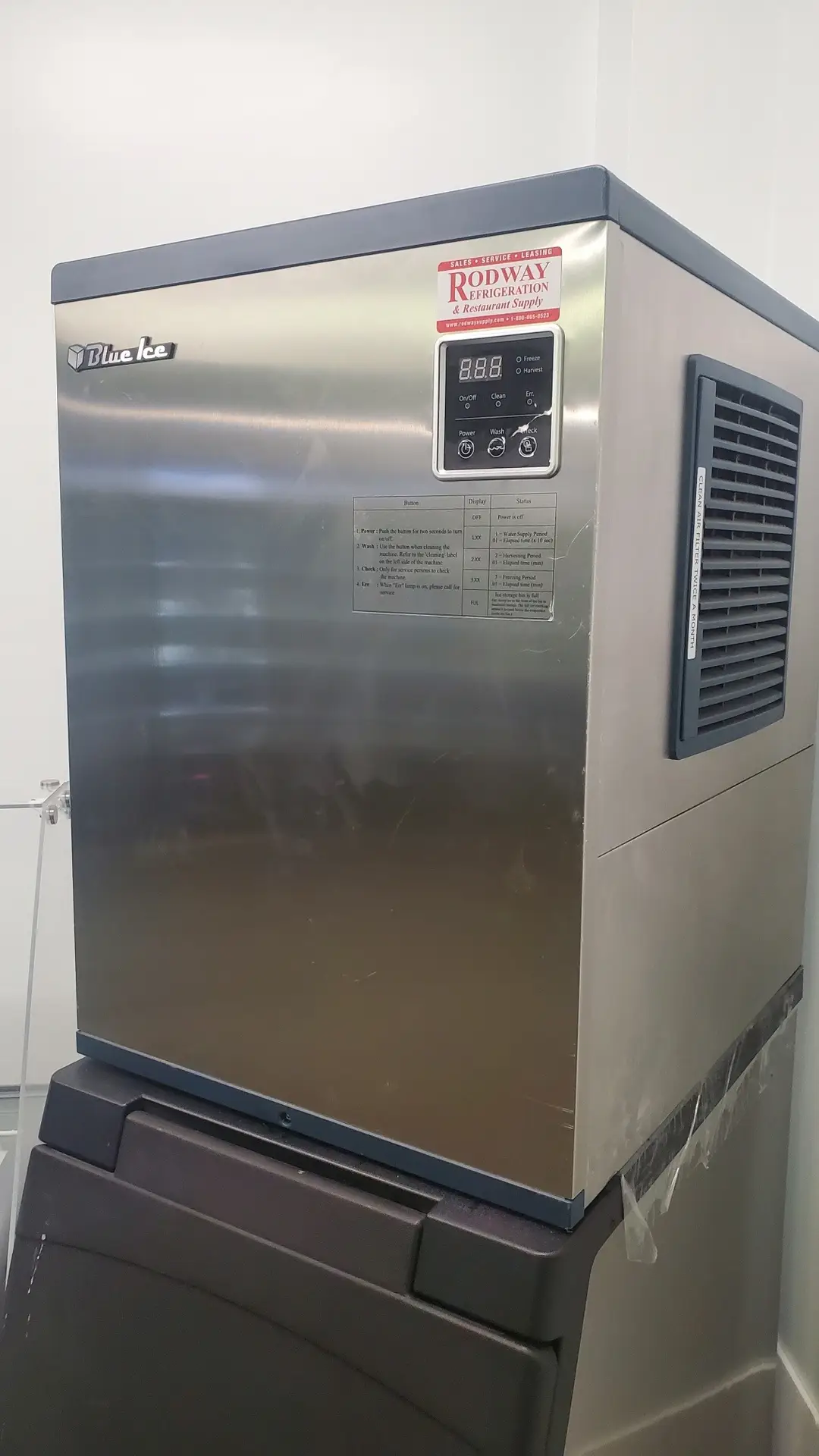 20220120_181126_resized-2.jpg USED BLMI-300 Ice Maker - Image 1